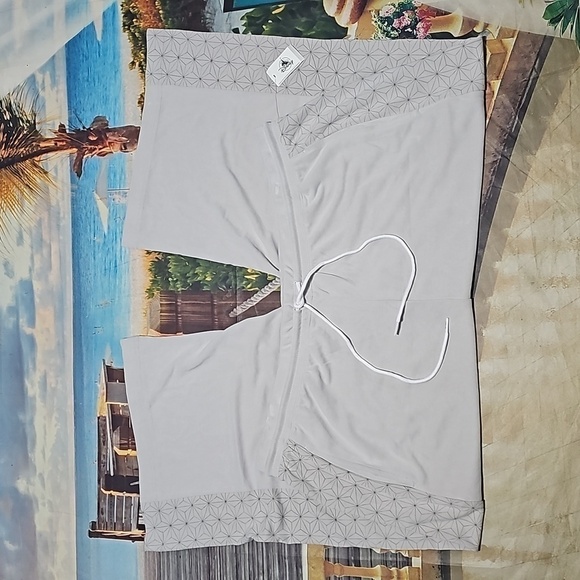 Disney Epcot High Waisted Wide Leg Drawstring Lounge Crop Pants Size‎ XXL NWT - Picture 1 of 7